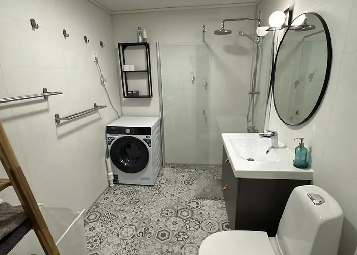 2 Bedroom With Free Parking Lot Apartment Bergen